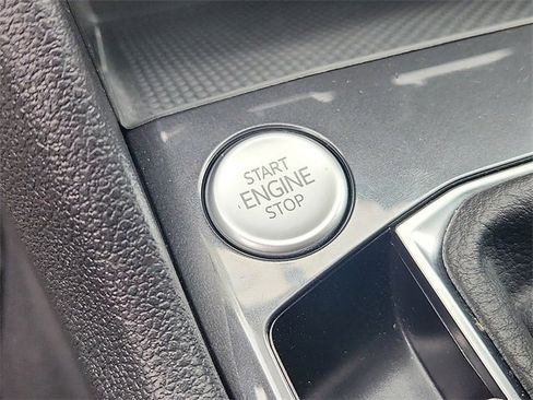 Certified 2022 Volkswagen Tiguan S image 24