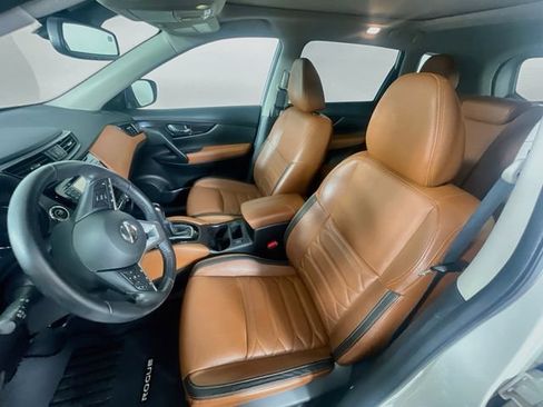 Used 2017 Nissan Rogue SL w/ SL Premium Package FWD image 23