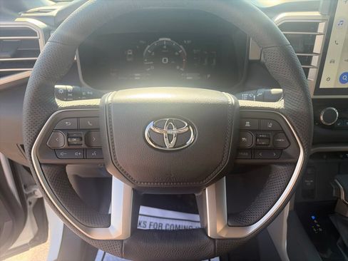 Used 2026 Toyota Tundra Limited AWD/4WD image 22