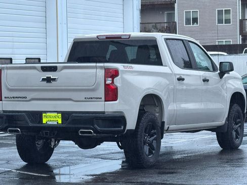 New 2026 Chevrolet Silverado 1500 Custom Trail Boss w/ LPO, Dark Essentials Package AWD/4WD image 4