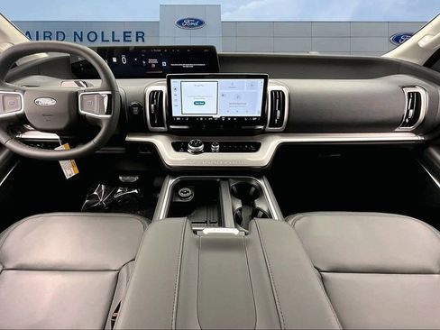 New 2026 Ford Expedition Active AWD/4WD image 5