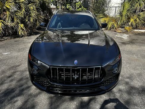 Used 2021 Maserati Levante image 4