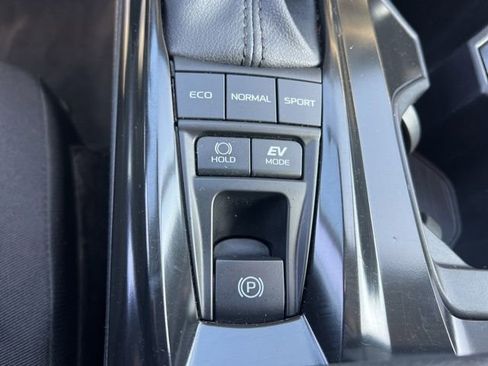 Used 2025 Toyota Camry LE image 23