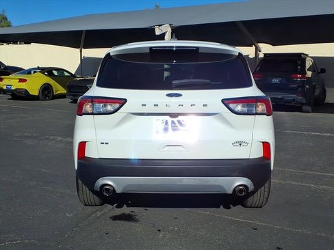 Certified 2022 Ford Escape SE image 5