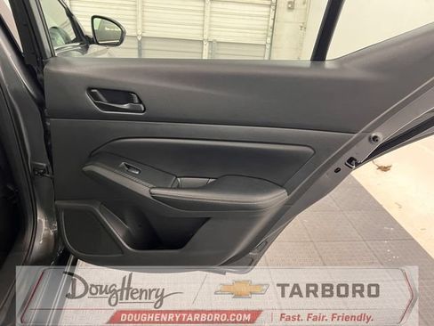 Used 2025 Nissan Altima 2.5 SV FWD image 36