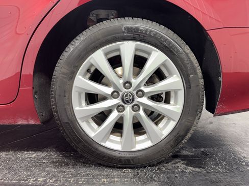 Used 2020 Toyota Camry LE image 7