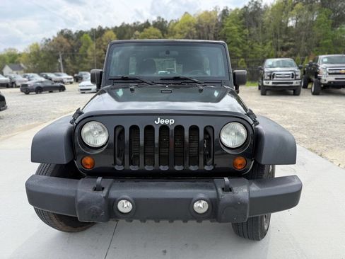 Used 2012 Jeep Wrangler Unlimited Sport w/ Connectivity Group image 2