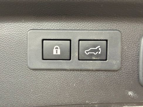 Used 2020 Subaru Forester Premium AWD/4WD image 25