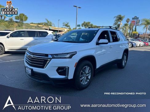 Used 2023 Chevrolet Traverse LT FWD image 1