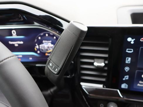 New 2026 Chevrolet Silverado 2500 ZR2 image 9