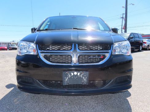 Used 2019 Dodge Grand Caravan SE FWD image 5