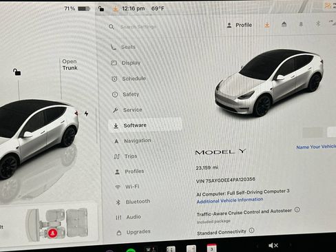 Used 2023 Tesla Model Y Long Range AWD/4WD image 28
