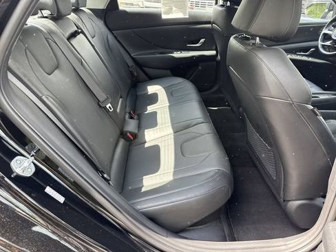 Certified 2023 Hyundai Elantra Limited FWD image 15