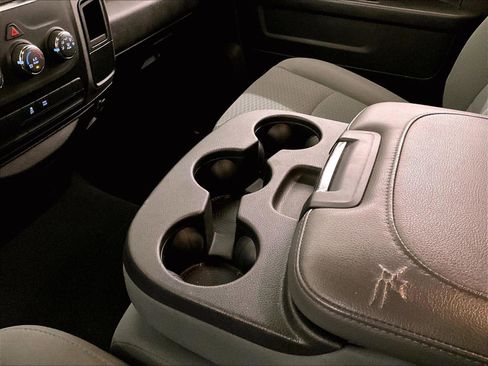 Used 2019 RAM 1500 Express AWD/4WD image 16