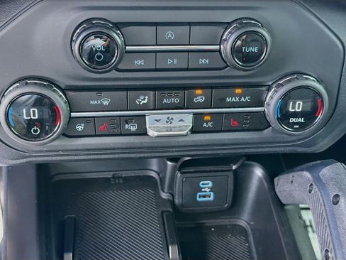 Used 2025 Ford Bronco Badlands AWD/4WD image 33
