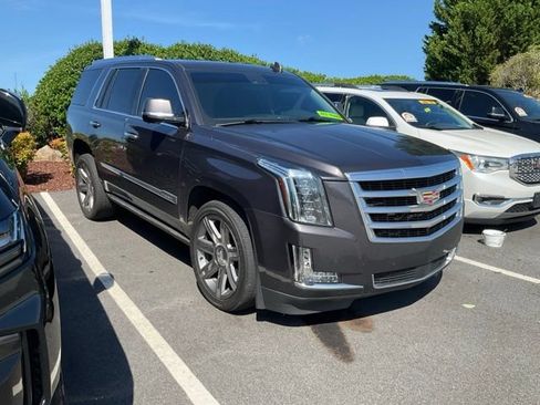 Used 2016 Cadillac Escalade Premium RWD image 1