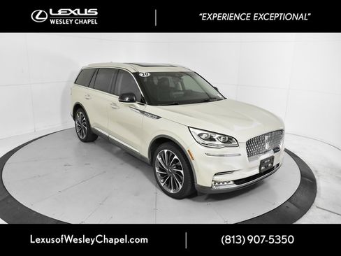 Used 2020 Lincoln Aviator Reserve w/ Equipment Group 202A image 2
