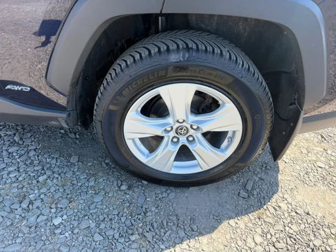 Used 2019 Toyota RAV4 XLE w/ Convenience Package AWD/4WD image 9