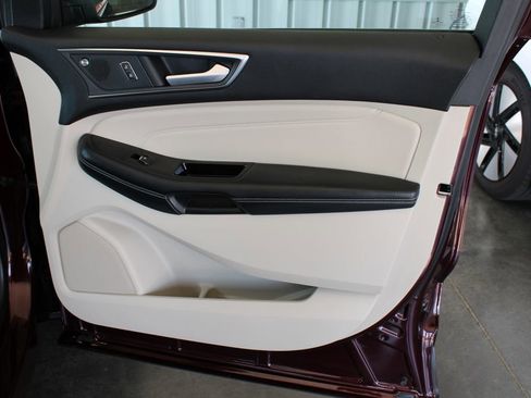 Used 2019 Ford Edge Titanium w/ Equipment Group 301A image 41