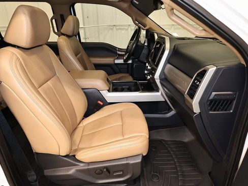 Certified 2022 Ford F350 Lariat w/ Lariat Ultimate Package image 19