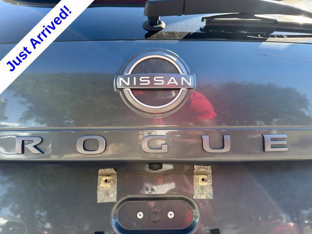 Used 2025 Nissan Rogue SV AWD/4WD image 15