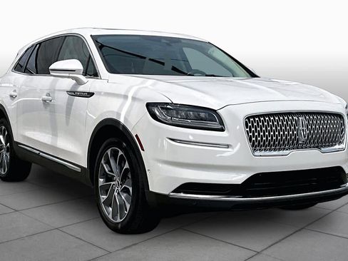 Used 2023 Lincoln Nautilus Reserve w/ Equipment Group 201A AWD/4WD image 3