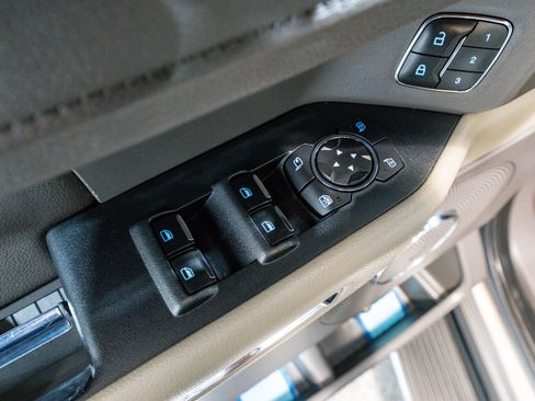 Used 2018 Ford Expedition Max XLT w/ Equipment Group 202A image 15