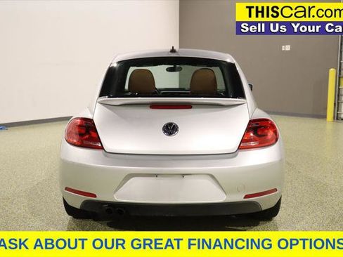Used 2015 Volkswagen Beetle 1.8T Classic FWD image 7