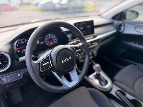Used 2024 Kia Forte LX FWD image 11