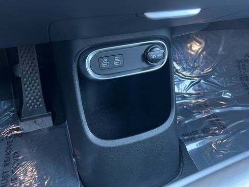 Used 2023 Genesis GV60 Advanced image 31