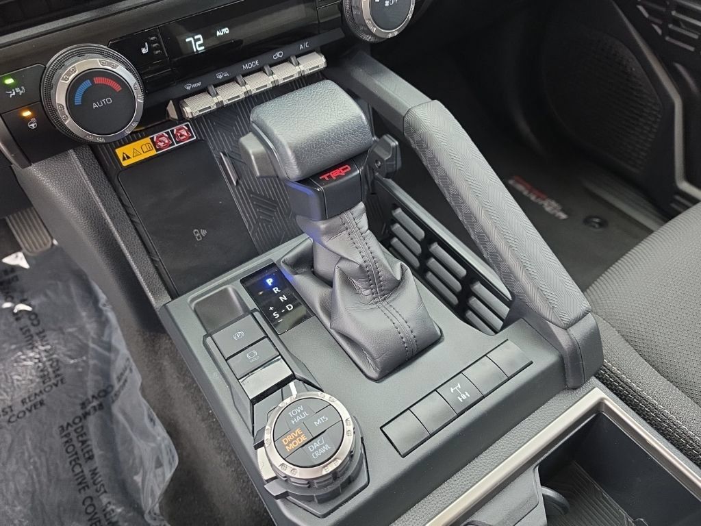 Used 2025 Toyota 4Runner TRD Off-Road AWD/4WD image 18
