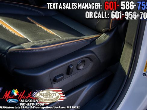 Used 2024 GMC Yukon XL AT4 w/ AT4 Premium Plus Package image 7