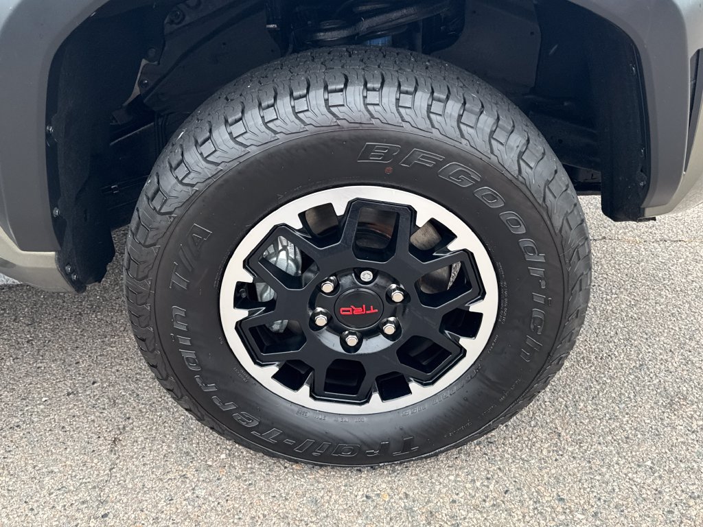 Used 2025 Toyota Tacoma TRD Off-Road AWD/4WD image 42