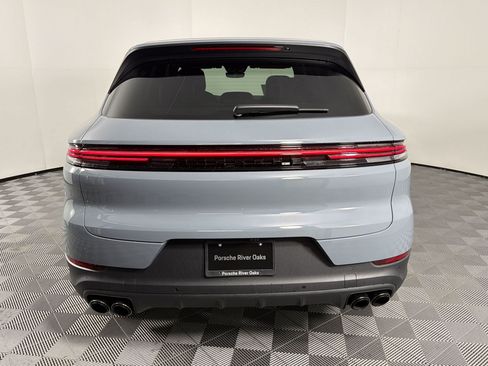 Used 2026 Porsche Cayenne AWD/4WD image 10