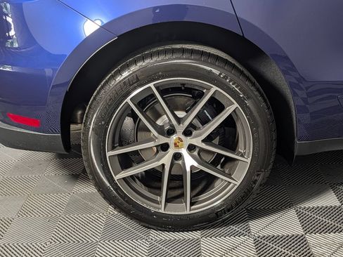 New 2026 Porsche Macan AWD/4WD image 13