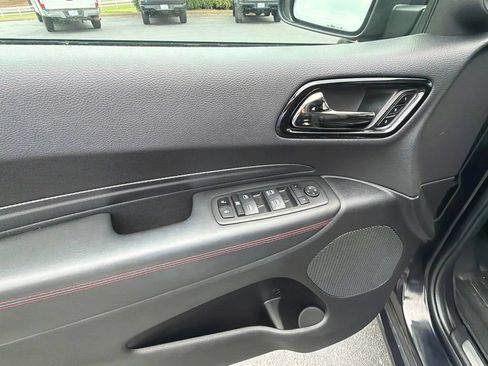 Used 2023 Dodge Durango R/T RWD image 8