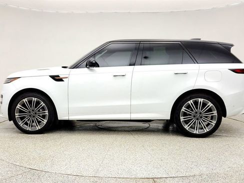 Used 2025 Land Rover Range Rover Sport Dynamic SE AWD/4WD image 8