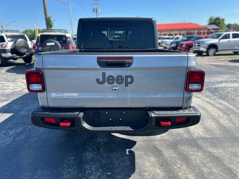 Used 2020 Jeep Gladiator Rubicon AWD/4WD image 4