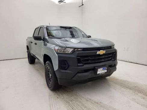 Used 2024 Chevrolet Colorado W/T image 9