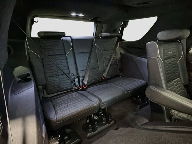 Used 2024 Cadillac Escalade Sport Platinum w/ LPO, ONYX Package AWD/4WD image 23