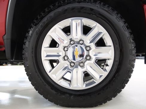Used 2025 Chevrolet Silverado 2500 High Country w/ Technology Package AWD/4WD image 94