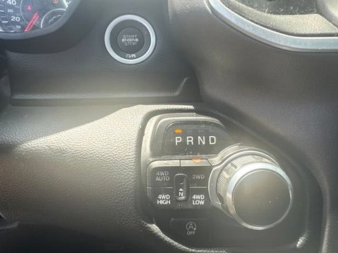 Used 2022 RAM 1500 Big Horn AWD/4WD image 36