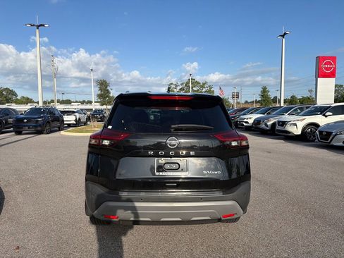 Used 2021 Nissan Rogue SV w/ Premium Package AWD/4WD image 6