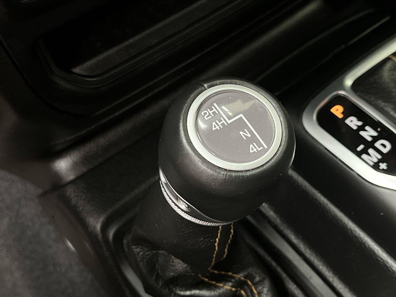 Used 2022 Jeep Gladiator Overland AWD/4WD image 18