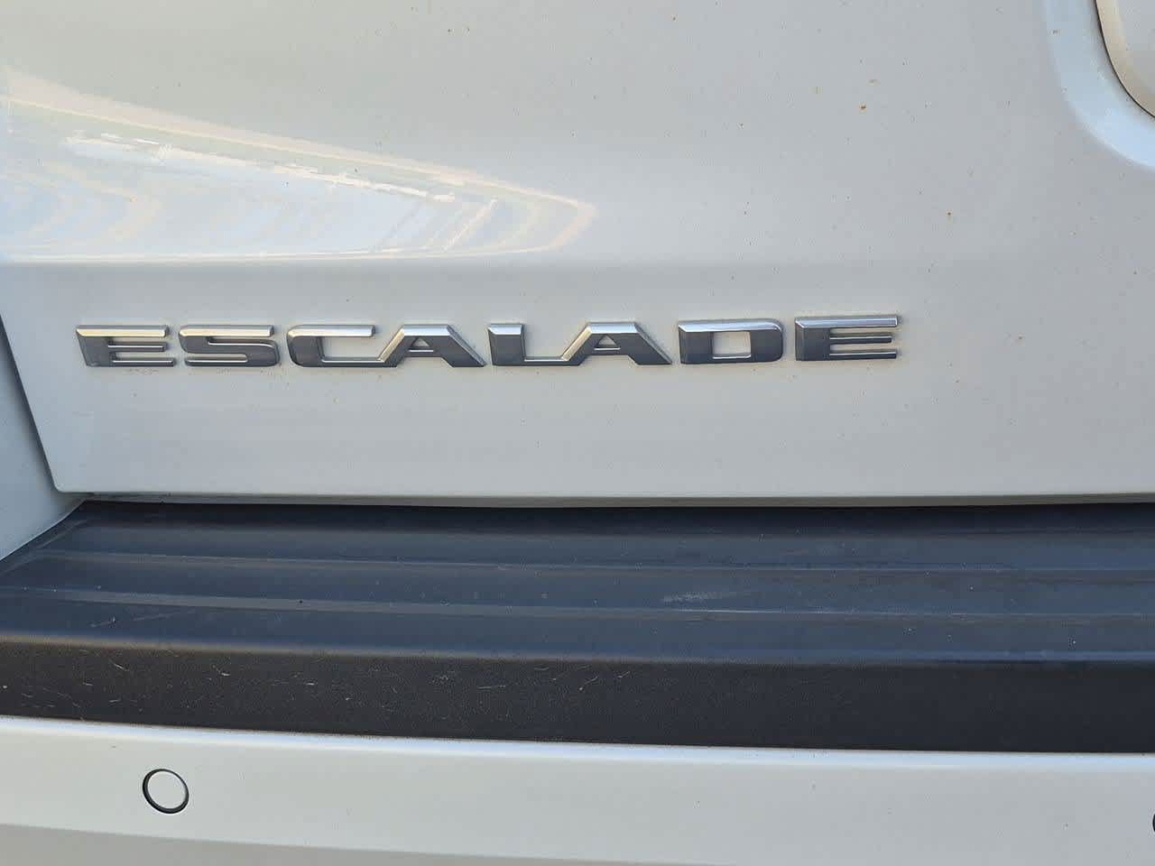Used 2020 Cadillac Escalade Luxury AWD/4WD image 12