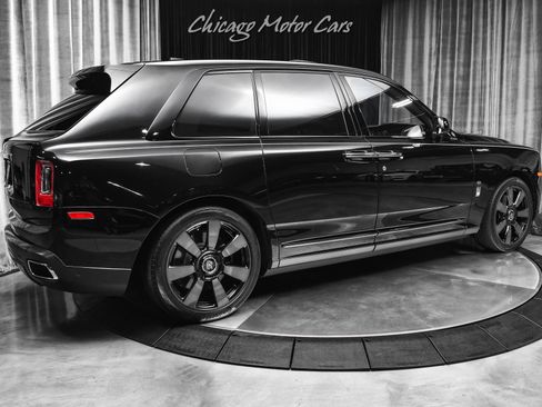 Used 2023 Rolls-Royce Cullinan w/ Cullinan Package AWD/4WD image 5