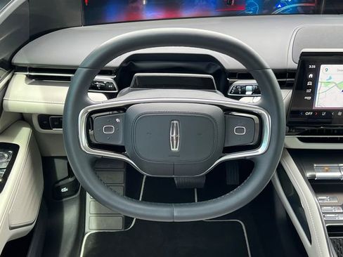 New 2026 Lincoln Nautilus Premier image 19