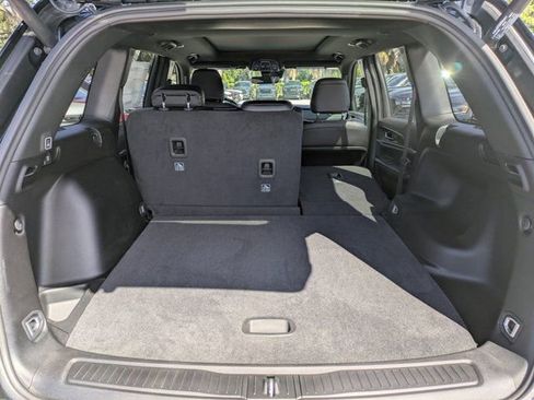 New 2025 Jeep Grand Cherokee Limited w/ Black Appearance Package image 11