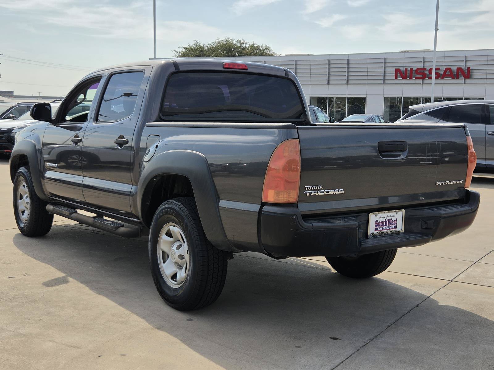 Used 2015 Toyota Tacoma PreRunner RWD image 7