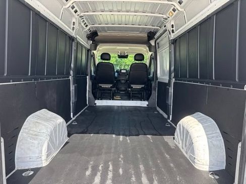 Used 2023 RAM ProMaster 2500 FWD image 11